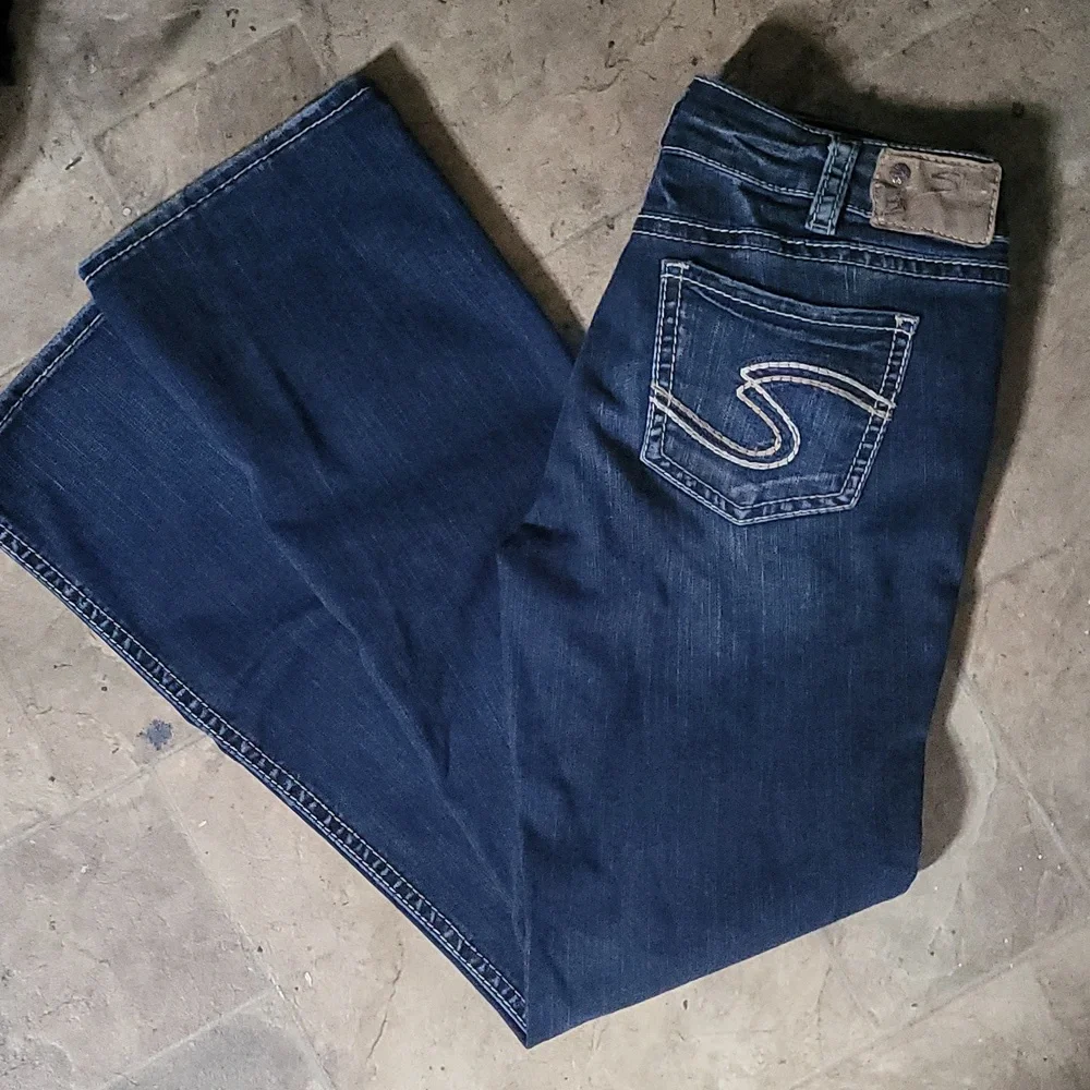 Jeans - Picture 2 of 4